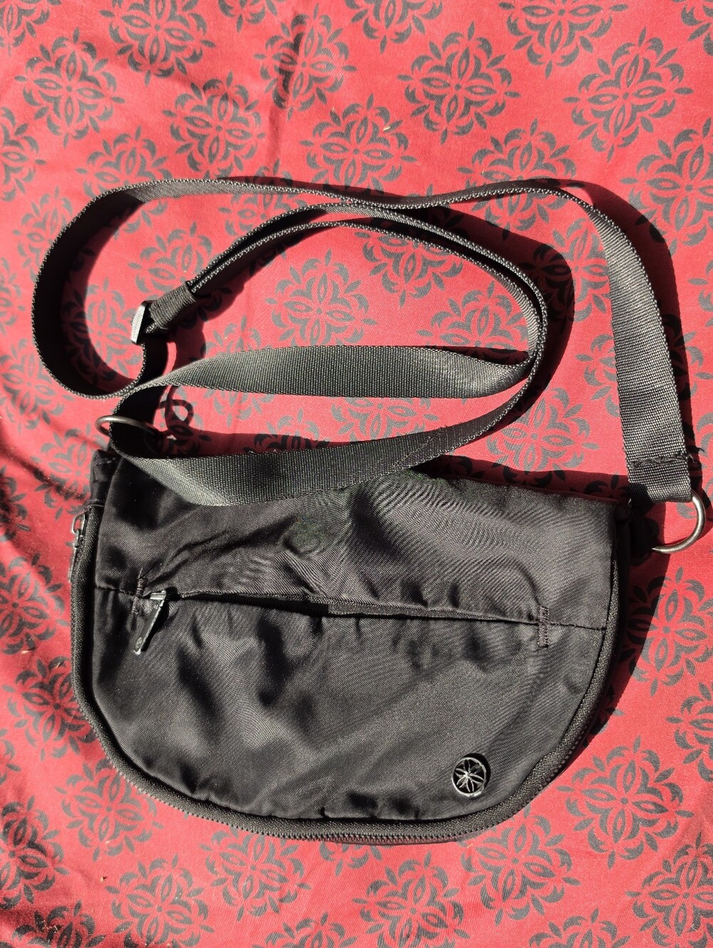 GAIAM CAPRI CROSSBODY NYLON BAG BLACK